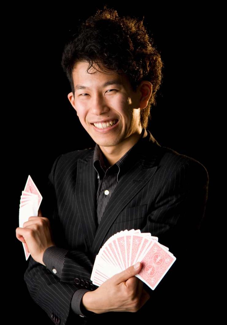 プロフィール